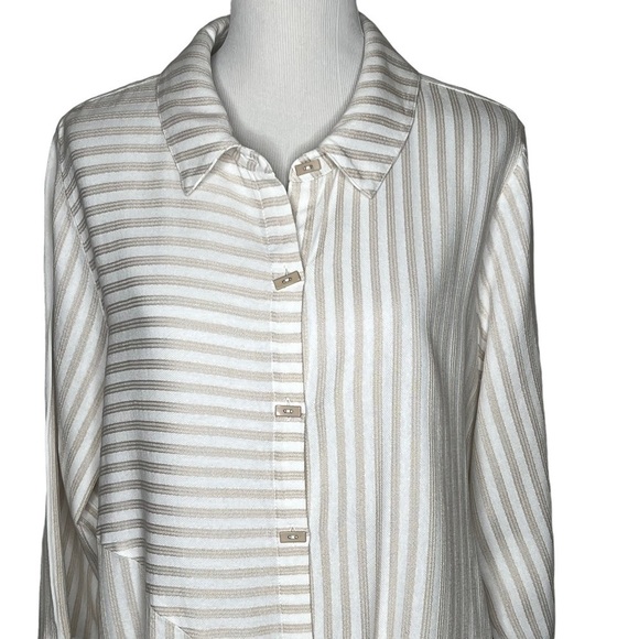 Soft Surroundings Striped Long Sleeve Button Abstract Hem Long Line Top Size 1X - Picture 5 of 16